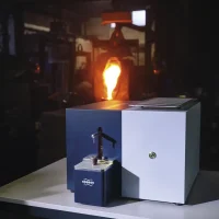 O espectrômetro Q6 NEWTON foi projetado para revolucionar a análise de composição de ligas na indústria metalúrgica - BSW Tecnologia